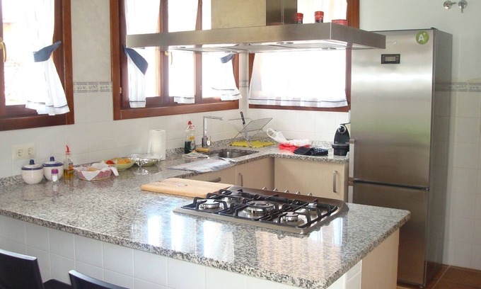 Pesues House | Detached house with garden for several families near the beaches
