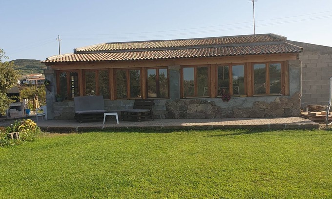 Sorso House | Detached house with garden with 2 rooms and a large hall.
