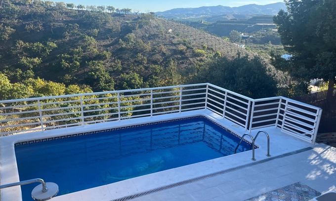 Rio Velez House | Detached villa in Andalusia with air conditioning and private pool