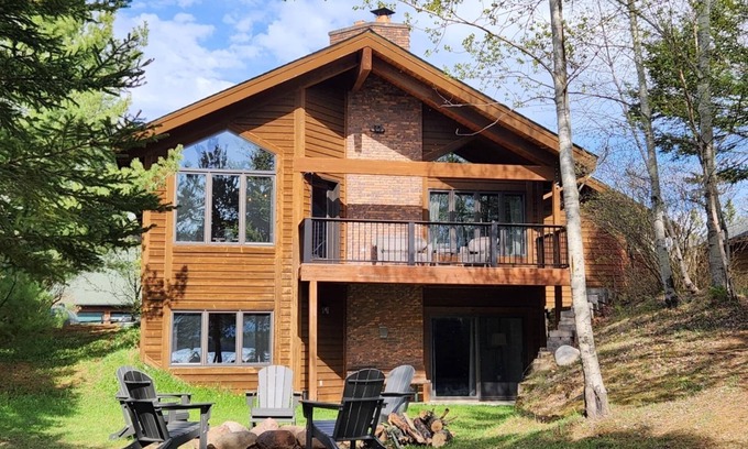 Grand Marais House | Devil Track Lake Home