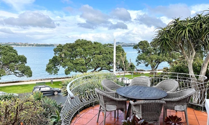 Devonport House | Devonport Waterfront Position