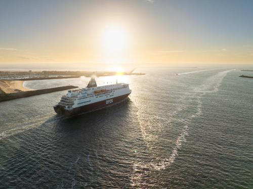 IJmuiden Boat Rental | DFDS Ferry - Amsterdam to Newcastle