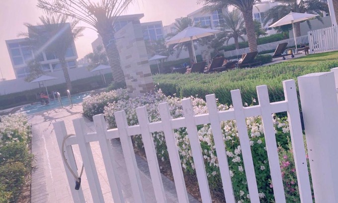 Dubai House | 迪拜沙漠特色私人度假别墅旁边就是超大社区游泳池以及有健身房
