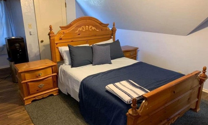 Lawton Apartment | Diamond Apartment with GYM - 2 miles to Fort Sill & just blocks to downtown!