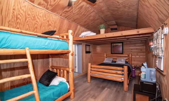 Mc Caskill Resort | Diamond Glamping - Montana Cabin
