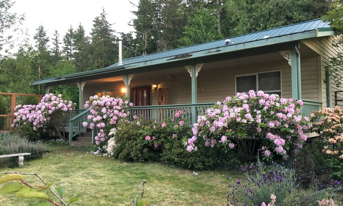 Diamond Point House | Diamond Retreat: Haven of Peace and Quiet - great location on the peninsula!