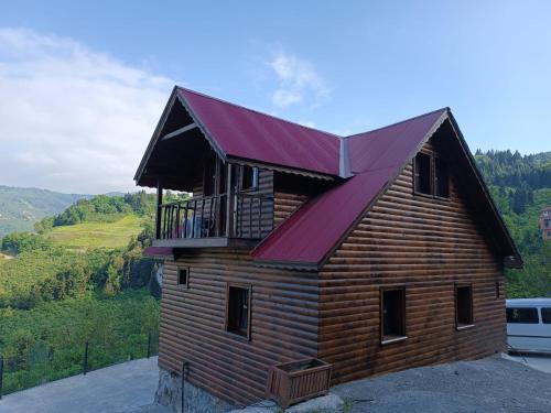 Macka Ski Chalet | Diamond Tree House