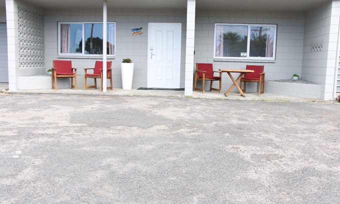Waihi Beach Apartment | Diamonds on Seaforth - Relax at the beach