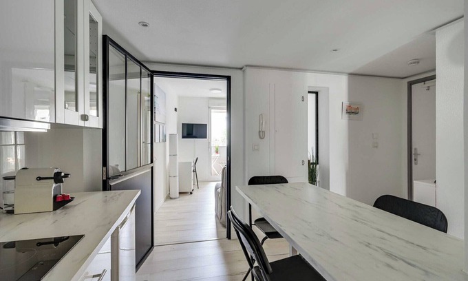 7th Arrondissement Apartment | DIFY Splendide - Jean Macé