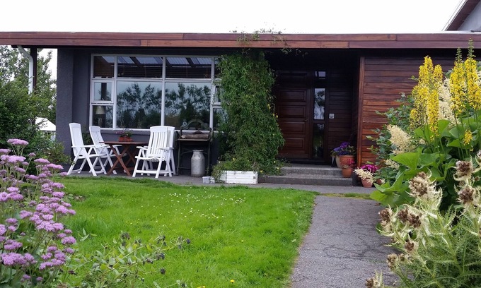 Hornafjörður House | Dilksnes Guesthouse