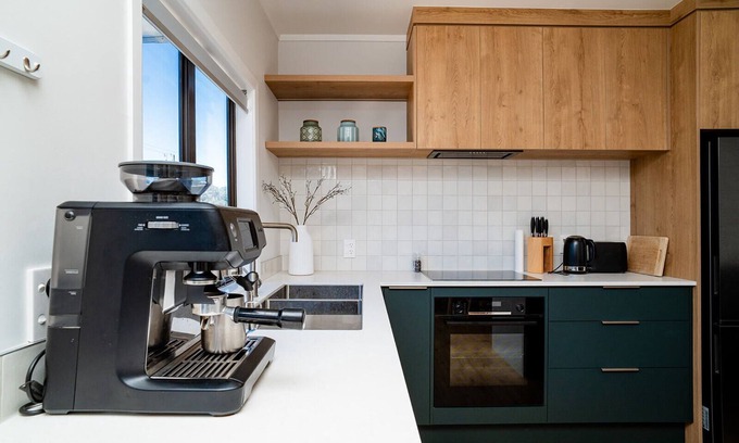 Waihi Beach House | Dillon Darling - fun family holiday home, close to village and beach, sleeps 11!