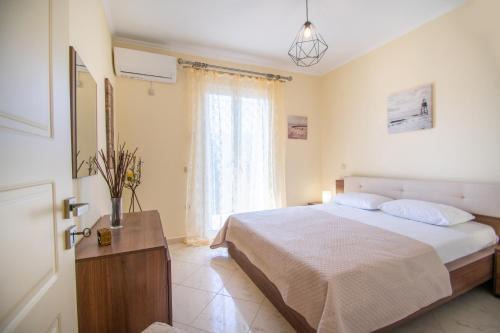 Agia Marina House | Dimitrios House - 2 Bedrooms & Cozy Atmosphere, by ZanteWize