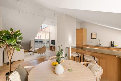 Grunerlokka Apartment | Dinbnb Apartments Grünerløkka I Penthouse with Private Rooftop I 2 Bedrooms & 2 Bathrooms