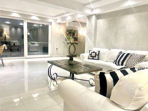 Nea Iraklitsa House | Dioni Luxury House