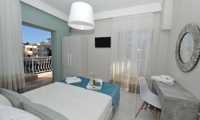 Paralia Dionysiou House | Dionisos Elia