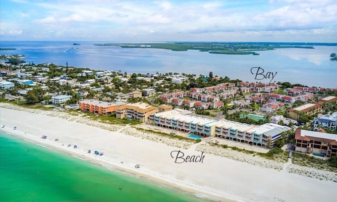 Bradenton Beach Condo | ~Direct Beach Access~Summertime Great Rates~
