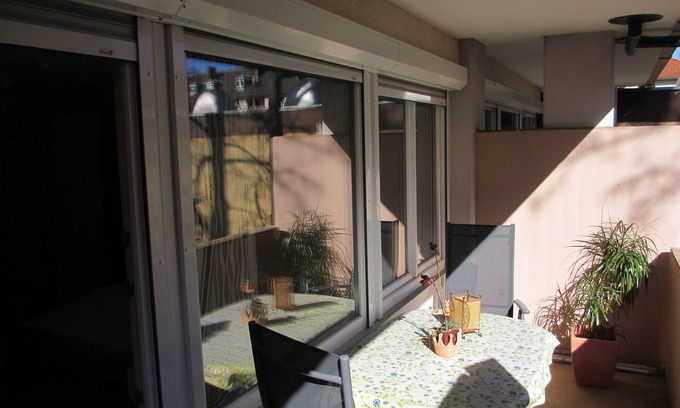 Freiburg im Breisgau Apartment | Direct city location to the pedestrian zone 250 meters, free w-lan