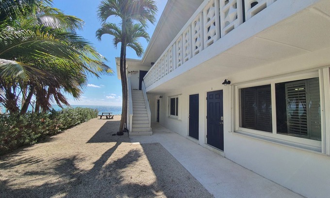 Marathon Condo | Direct Ocean Front, Beautiful Views, Close to Everything. MONTHLY RENTALS ONLY