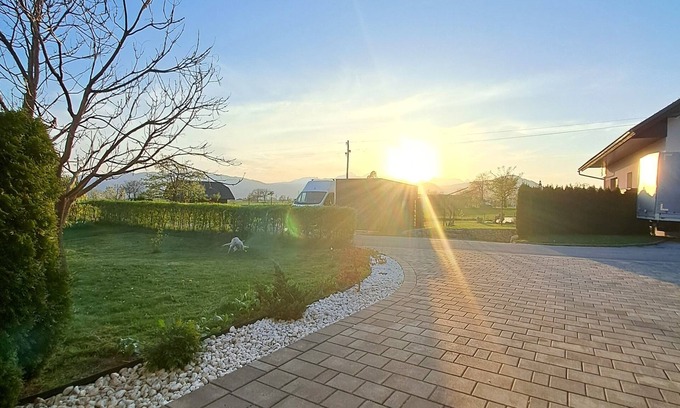 Zirovnica Apartment | Directly in the middle of nature and close to the Bled.nFree private parking.n