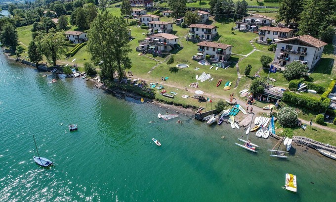Idro Apartment | Directly on the lake with terrace for seven people