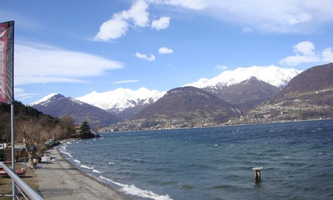 Colico Piano Apartment | Directly on the lake, a few minutes from the center, train station