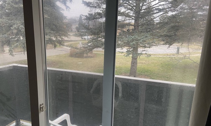 Guelph Apartment | Discounted One bedroom in Guelph WIFI included