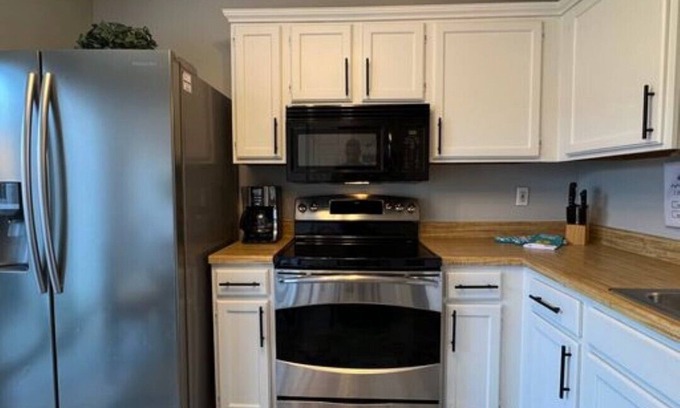 Northwest Crossing House | Discounted Relaxing Suite-Fast Wi-Fi-near SeaWorld & Six Flags