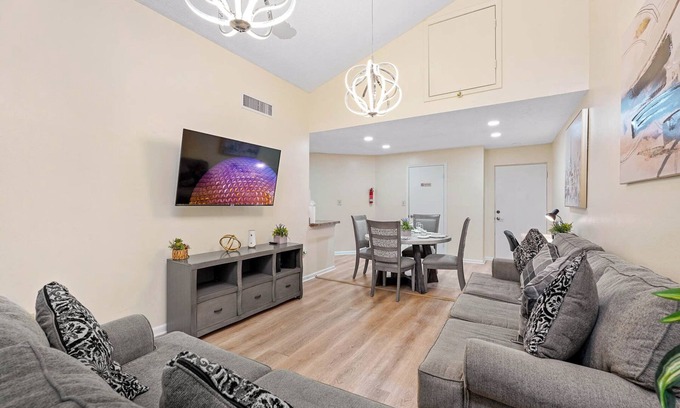 Ventura Apartment | "Discover the Best of Orlando at 3648 Apartment: Your Perfect Vacation Home!"
