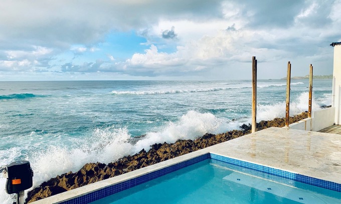 Islote Apartment | Discovery Inn Suites at 681 Ocean Drive
