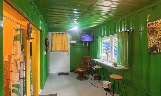 Islote Apartment | DK Backyard's Green Apartment