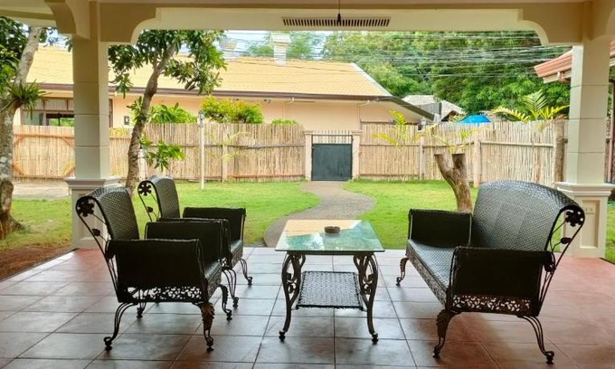 Tawala Ski Chalet | DMC1 Residence Panglao