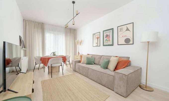 Srodmiescie Apartment | Dmowskiego 13F | Modern Apartment | Parking