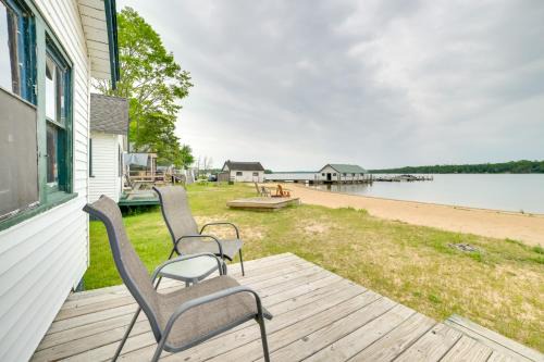 Cedarville House | Dock and Beach Access Cedarville Lakefront Cabin 9