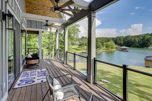 Milledgeville House | Dock and Views Spacious Lake Sinclair Retreat