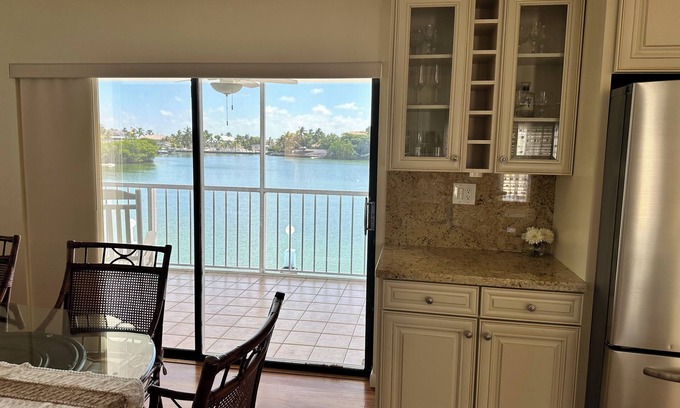 Marathon House | Dock Beach House in Sombrero Beach