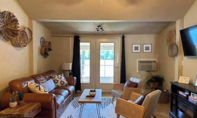 Mid America Apartment | Dock Holiday!