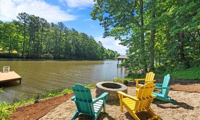 Bracey House | Docksology | Log Cabin Retreat | Sleeps 21
