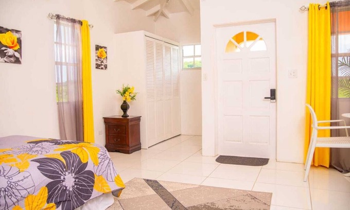 Buckleys Village Apartment | Docs Paradise Yellow Apartment