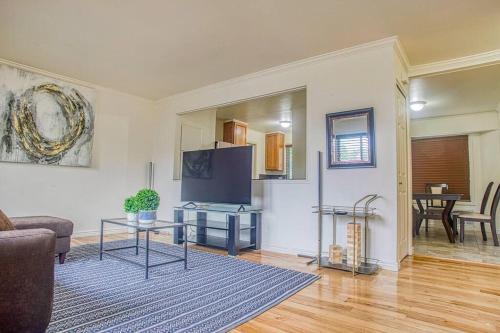 Lamar Heights Area House | Dog Friendly 4BR2B Movie Area Denver Boulder
