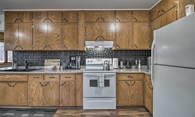 Crosby Cottage | Dog-friendly Crosby Home w/Bike Storage!