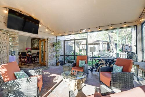 Cypress House | Dog-Friendly Cypress Vacation Rental with Lanai!
