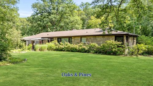 Kendall House | Dog-Friendly Dual Homes in the Woods with Lake Access
