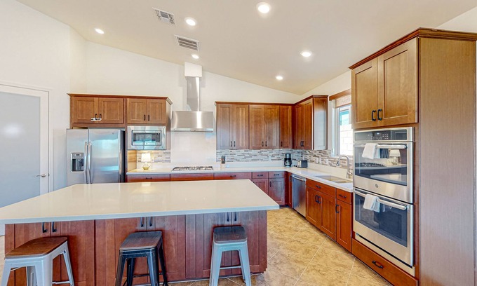 Dove Mountain House | Dog-friendly home with a patio, putting green, & games - pool and gym access