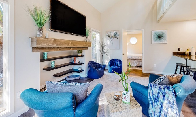 Southeast Boise House | Dog-friendly home with fenced yard, central AC, washer/dryer & desk