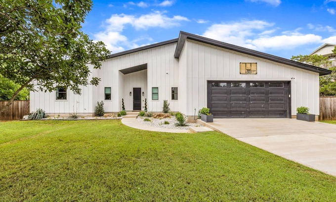 Hudson Bend House | Dog-friendly home with pool, grill, central AC, & Washer/Dryer