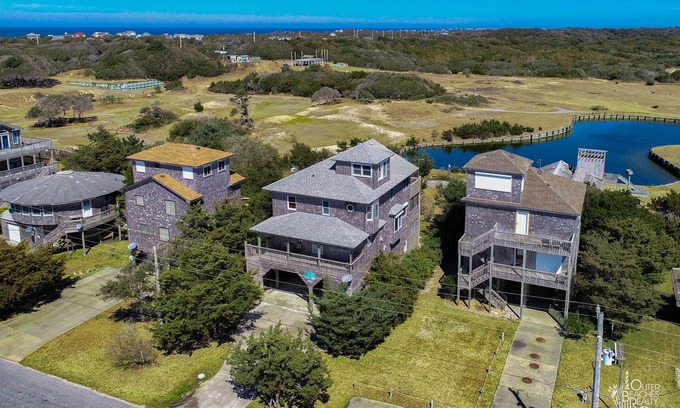 Frisco House | Dog-friendly house short walk from beach with pool table & WiFi