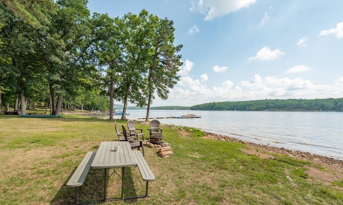 Blakeslee House | Dog Friendly Stone Cottage w/Lake Views & Hot Tub