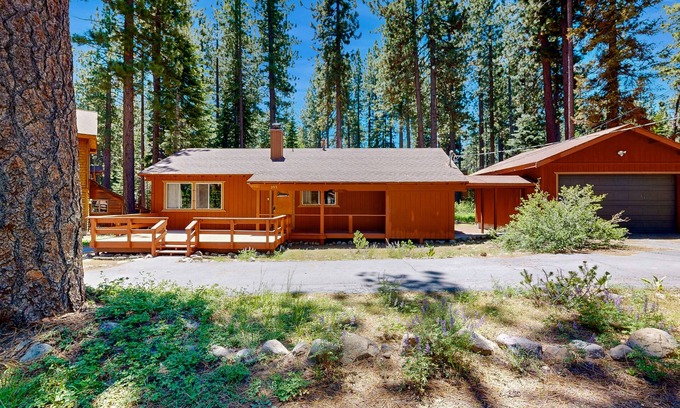 Pineland Cabin | Dog-Friendly Tahoe City House Near Hiking and Skiing - Walk to Lake