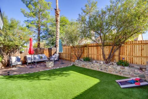 Casas Adobes House | Dog-Friendly Tucson Home with Patio and Hot Tub