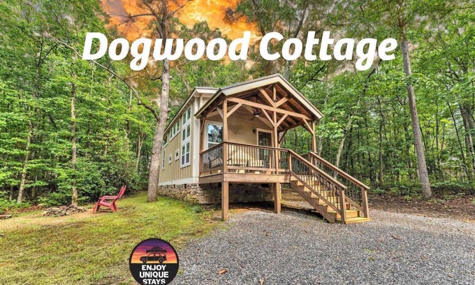 Menlo House | Dogwood Cottage with Private Fire Pit & Sleeps 6